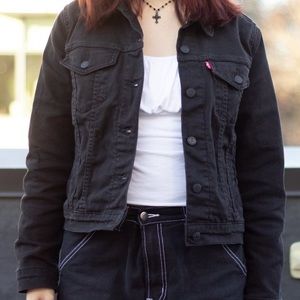 *SOLD* Levi's Original Trucker Denim Button Down Jacket Black Size L